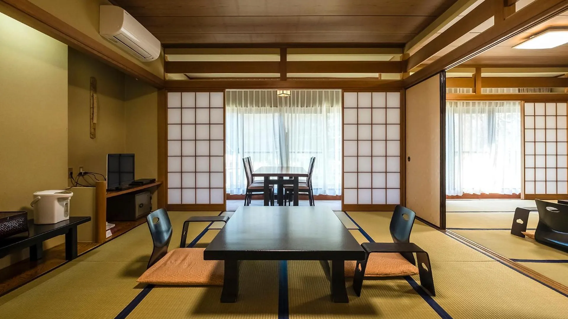 Hotel Shiunso Hakone 4*,  Japonia