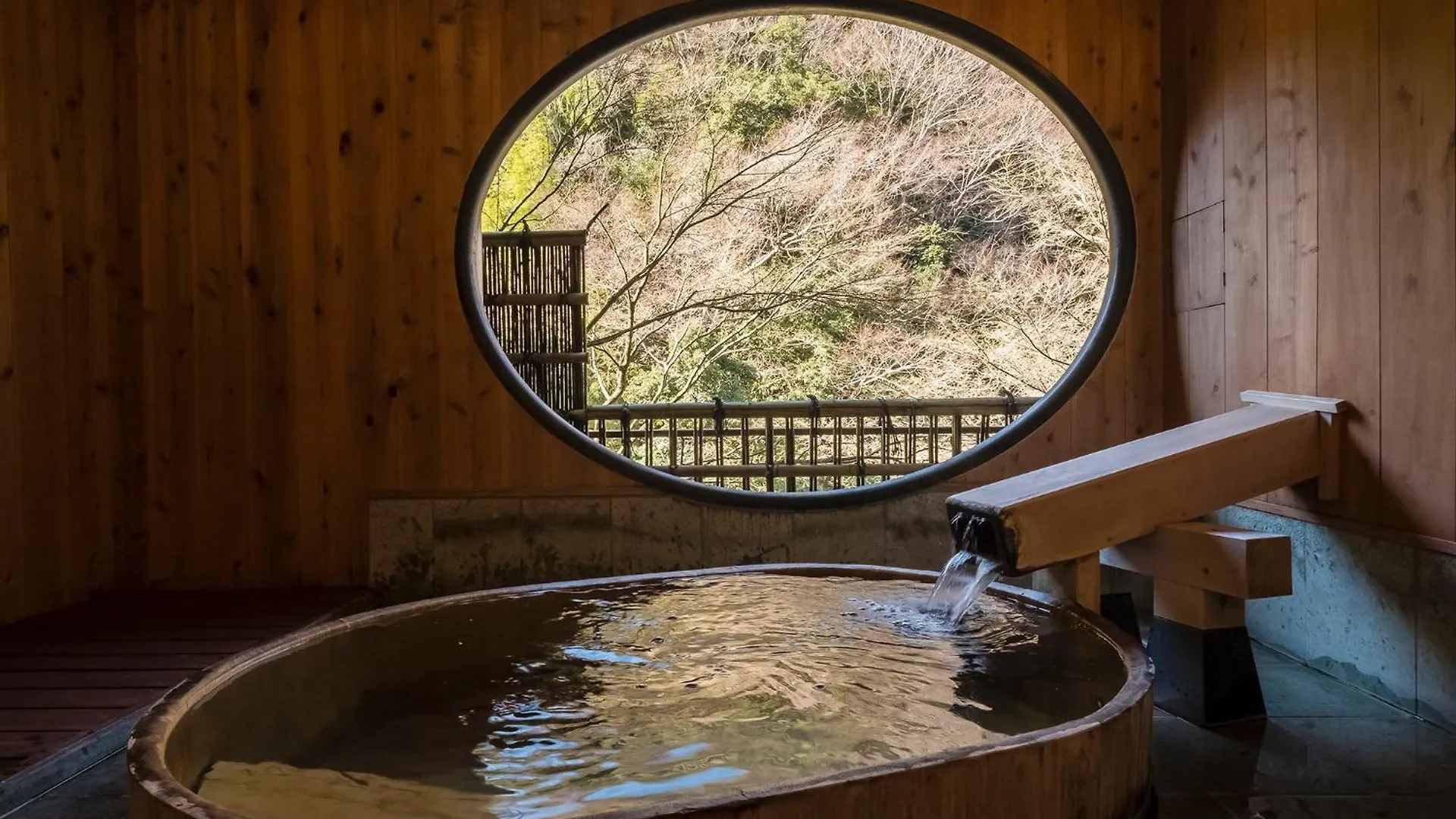 **** Ryokan (tradycyjny japoński pensjonat lub zajazd) Hotel Shiunso Hakone Japonia