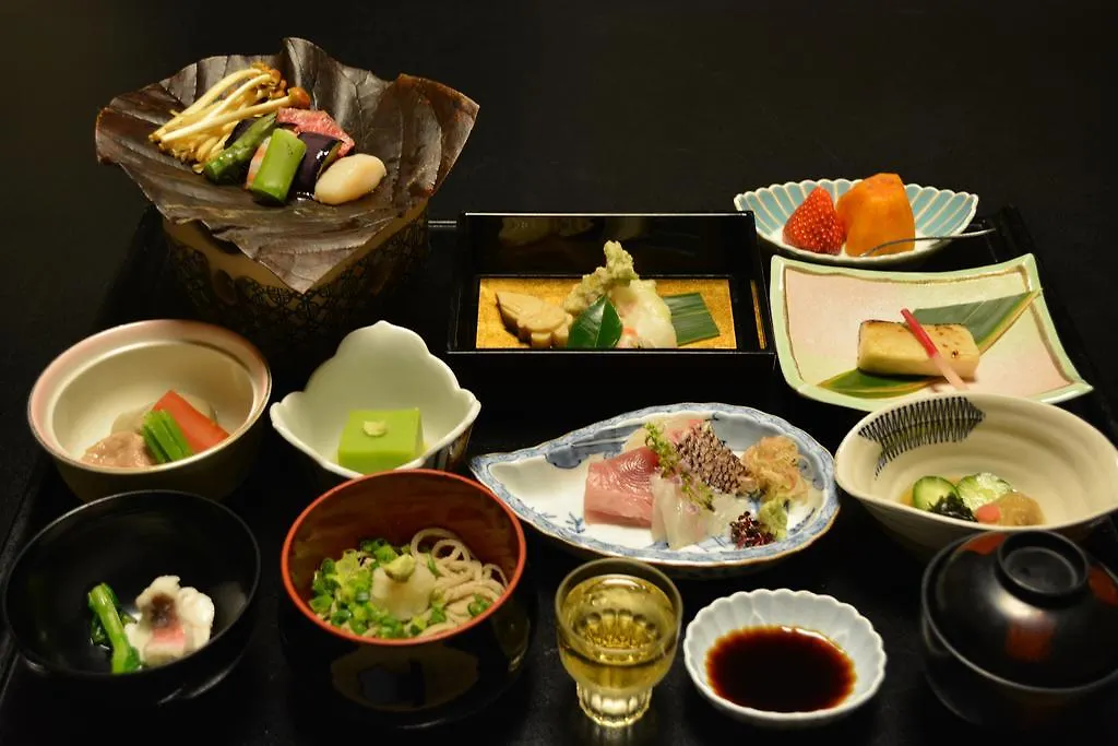 Hotel Shiunso Hakone 4*,